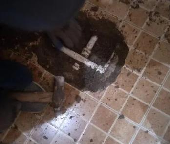 克什克腾卫生间漏水维修公司为您分享下卫生间渗水如何处理及注意事项