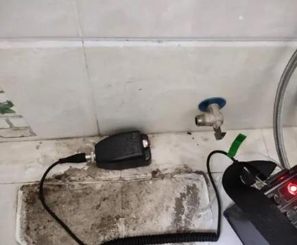 克什克腾屋顶漏水维修公司分享下卫生间漏水的危害及解决方法